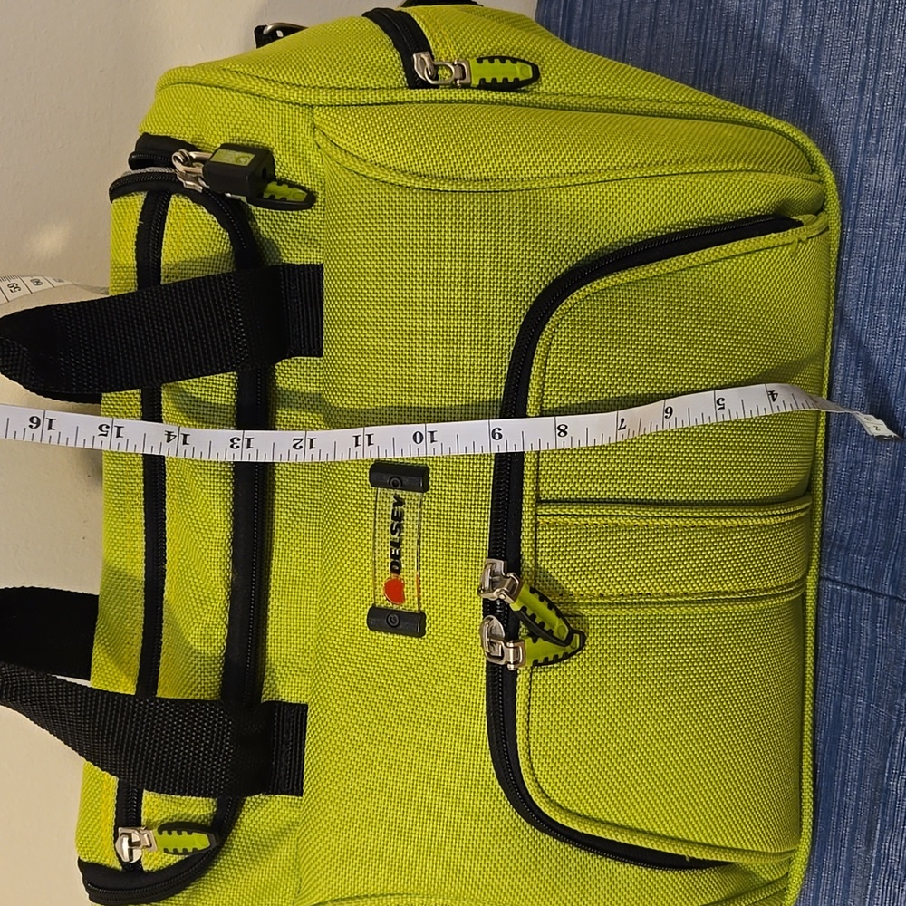 DELSEY “Helium Lite” Personal Bag - Picture 15 of 16